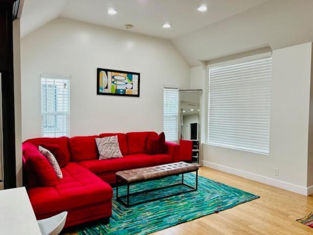 Gated Contemporary 3 Bedroom - 2 Bathroom Home In South La Plus Parking ลอสแอนเจลิส ภายนอก รูปภาพ