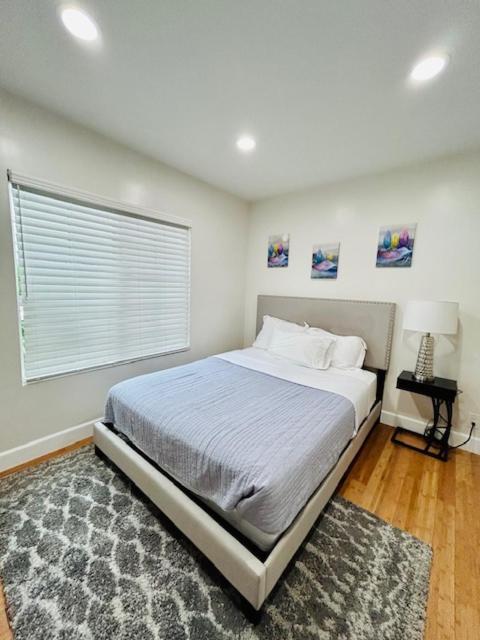 Gated Contemporary 3 Bedroom - 2 Bathroom Home In South La Plus Parking ลอสแอนเจลิส ภายนอก รูปภาพ